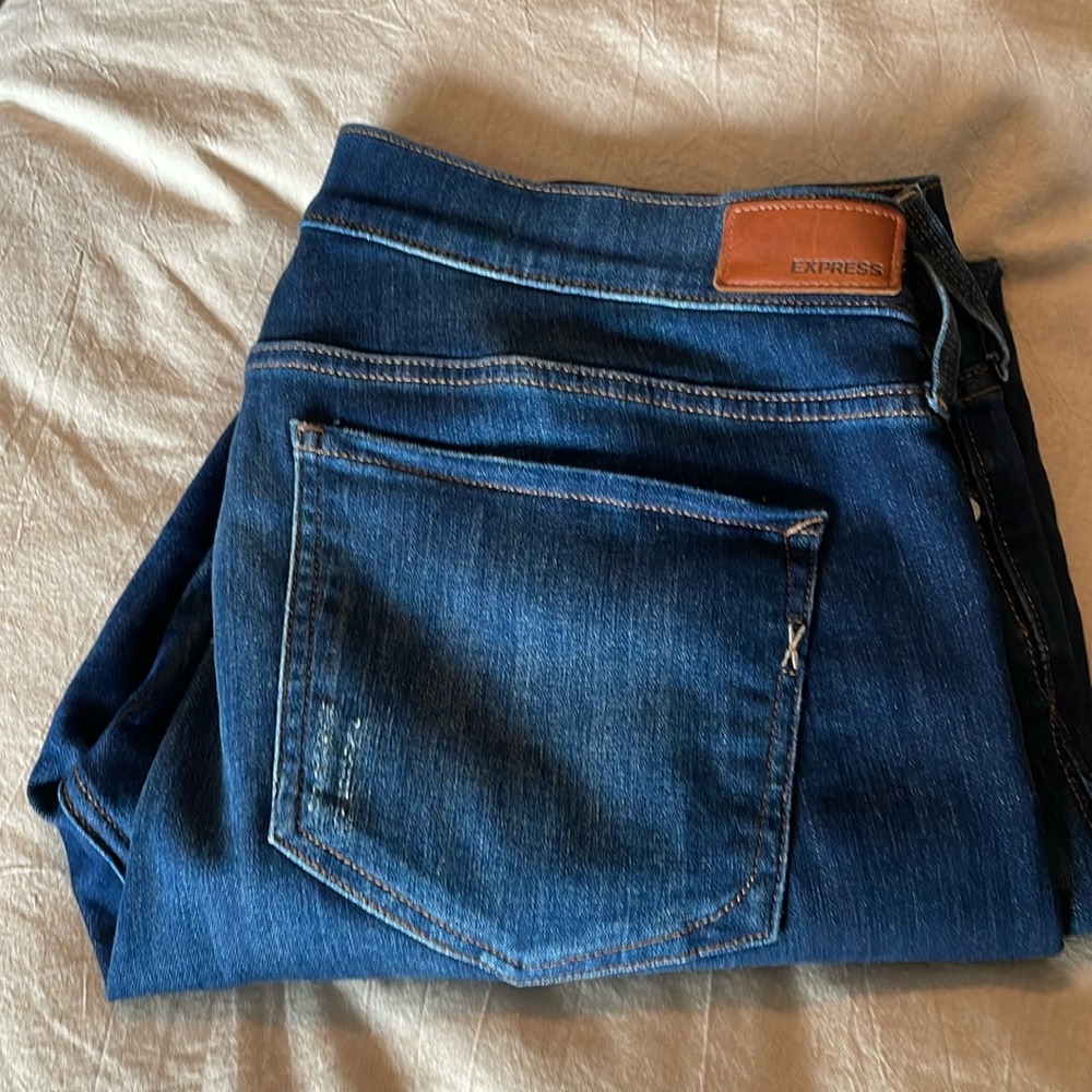 Express jeans. Barely Boot. Mid-rise.